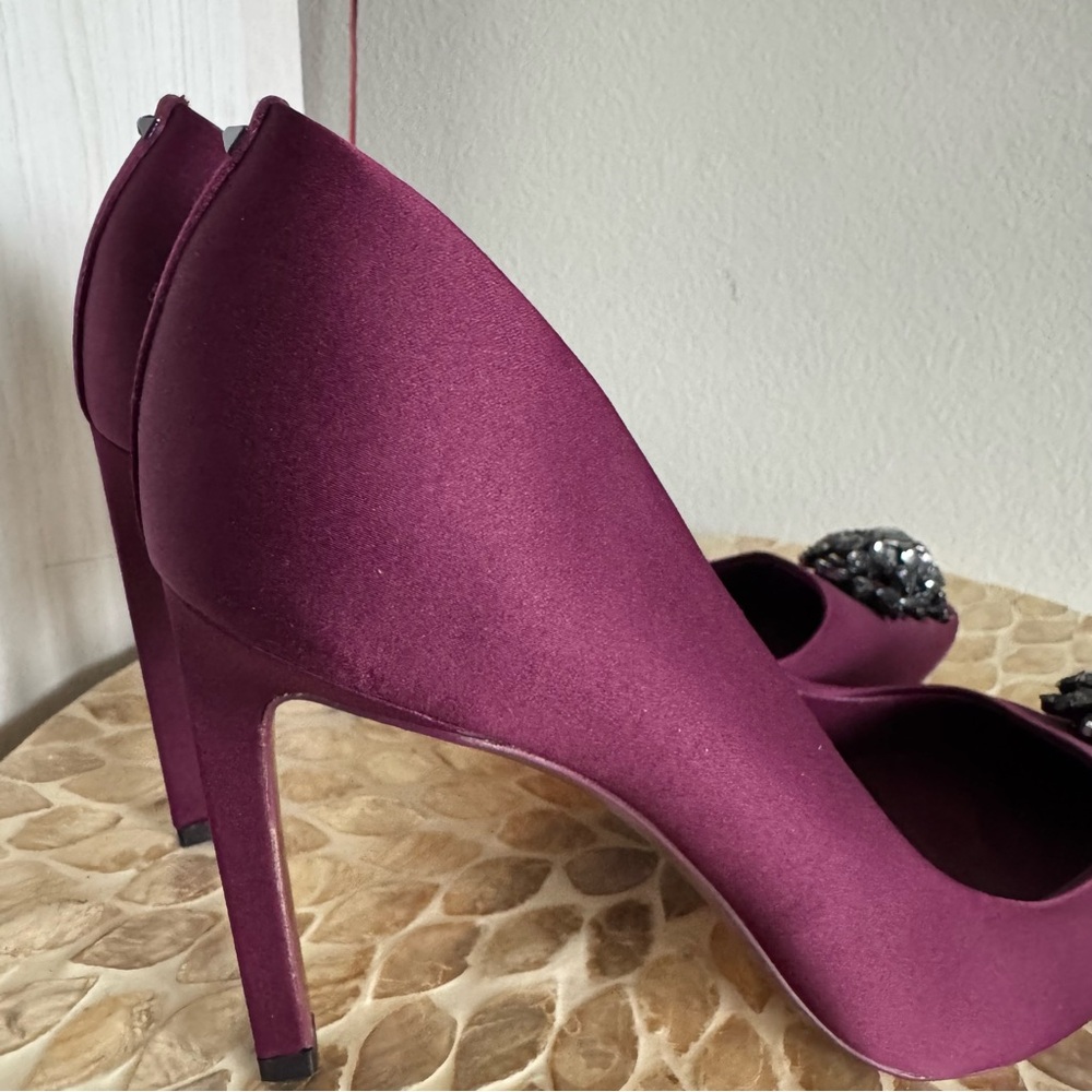 Satin Pointed-Toe High Heels with Crystal Brooch - Plum - Picture 5 of 9